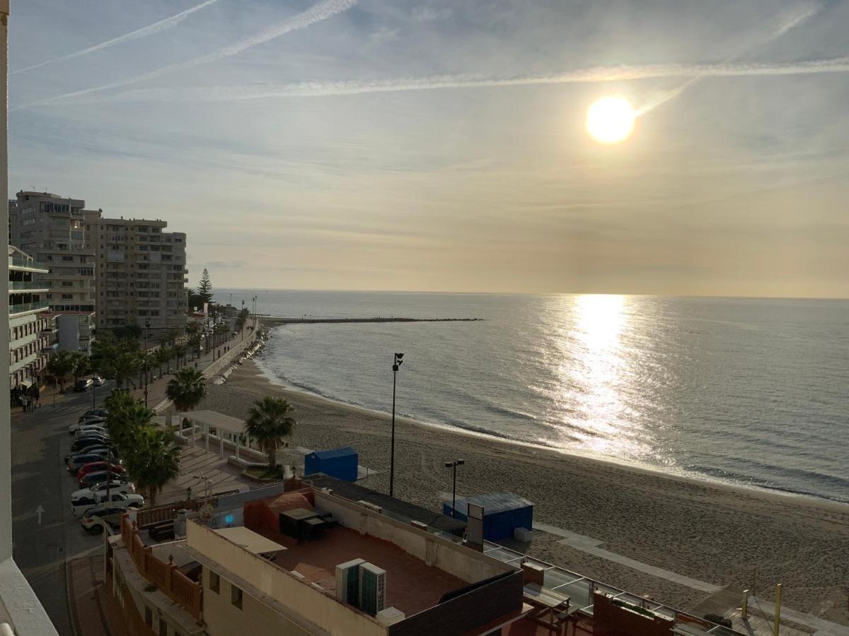 Apartamento En Primera Linea/Beachfront Apartment Фуэнхирола Экстерьер фото