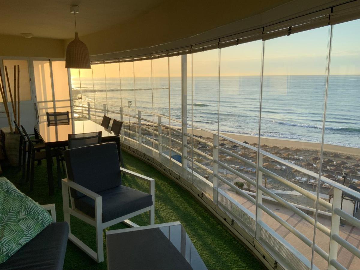 Apartamento En Primera Linea/Beachfront Apartment Фуэнхирола Экстерьер фото