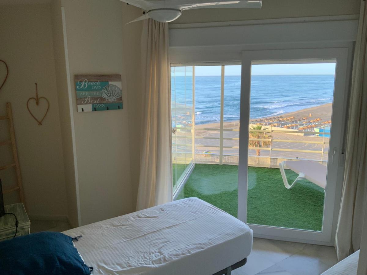 Apartamento En Primera Linea/Beachfront Apartment Фуэнхирола Экстерьер фото